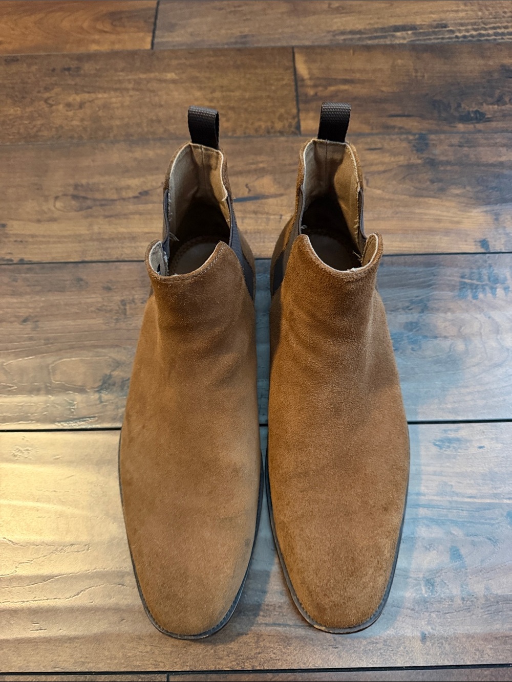 Aldo Men's Suede Chukka Boots in Tan Brown- minor details in front of boot